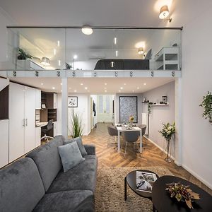 Riverside Suite